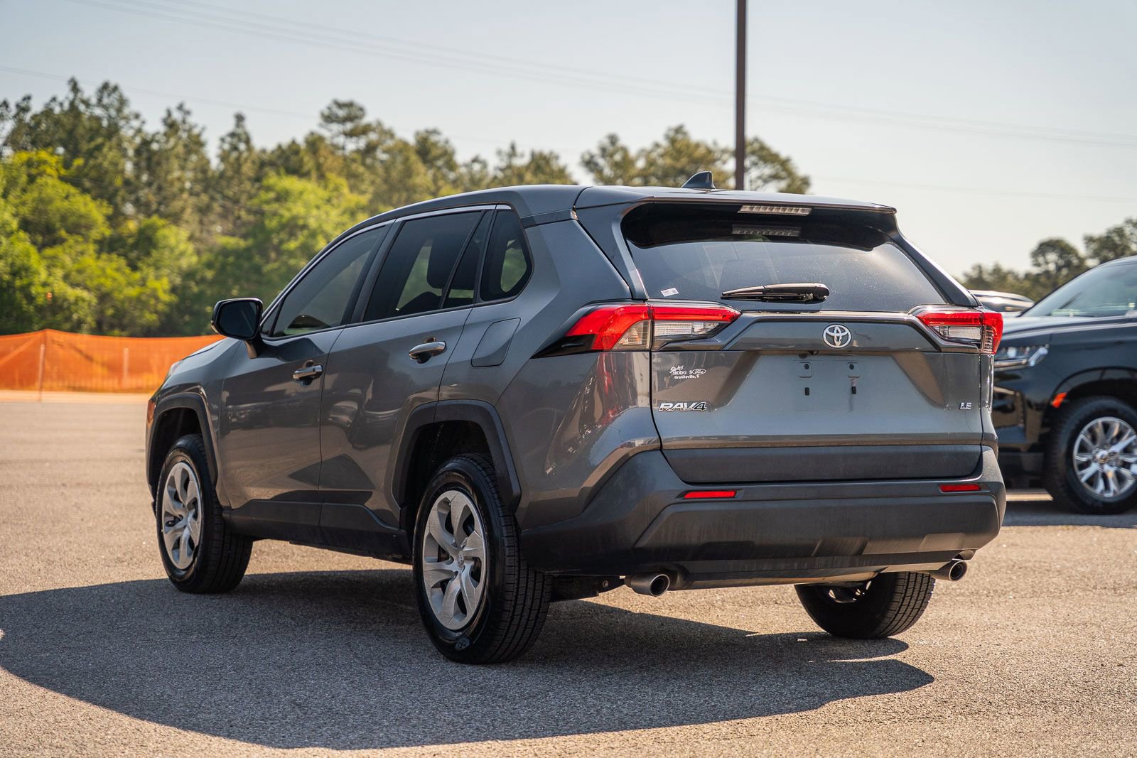 Used 2023 Toyota RAV4 LE FWD image 3