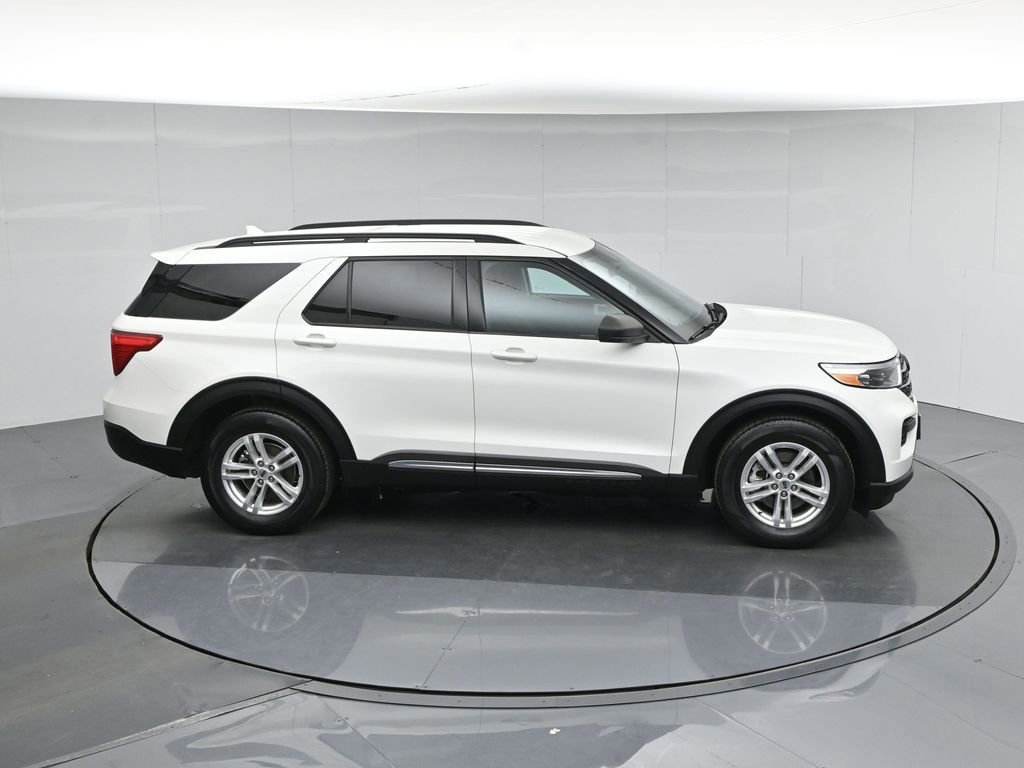 Certified 2023 Ford Explorer XLT RWD image 11