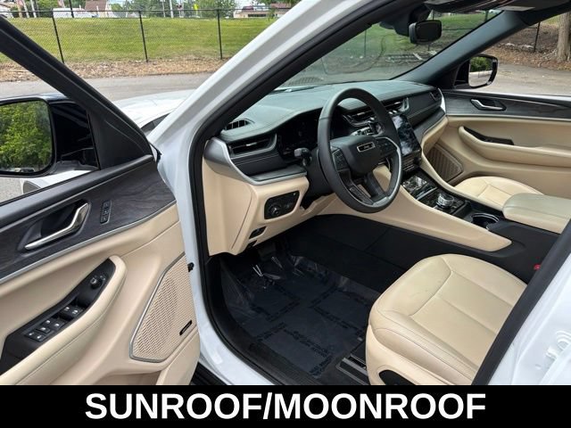Used 2024 Jeep Grand Cherokee Limited 4xe AWD/4WD image 30