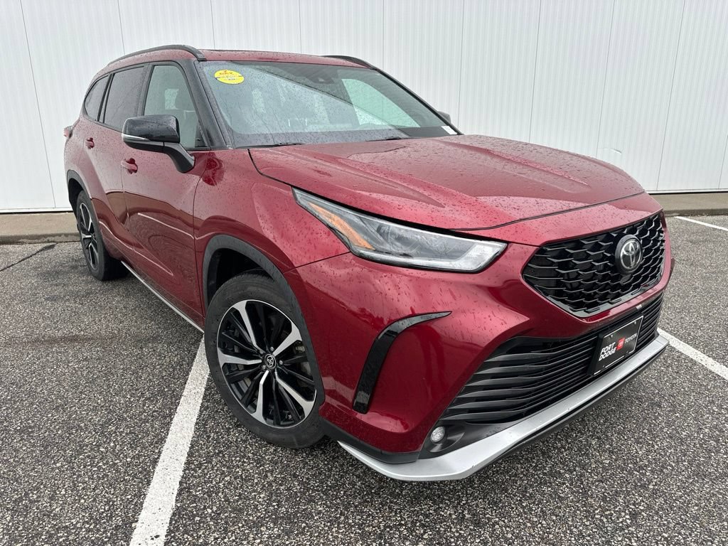 Used 2021 Toyota Highlander XSE AWD/4WD image 10
