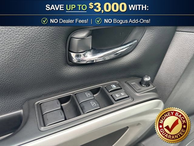 Used 2024 Nissan Titan SV AWD/4WD image 16