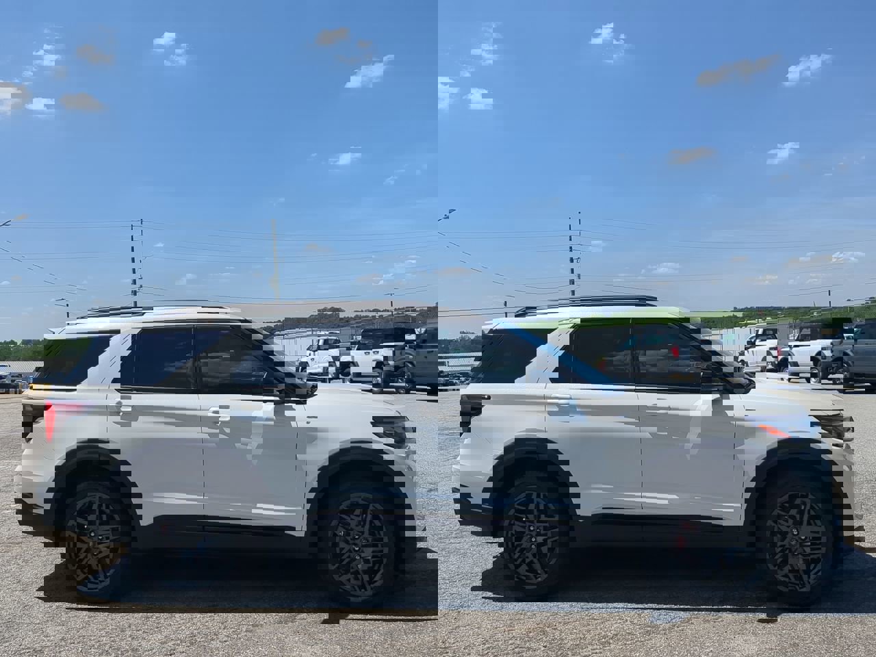 Certified 2025 Ford Explorer ST-Line w/ Premium Package image 1