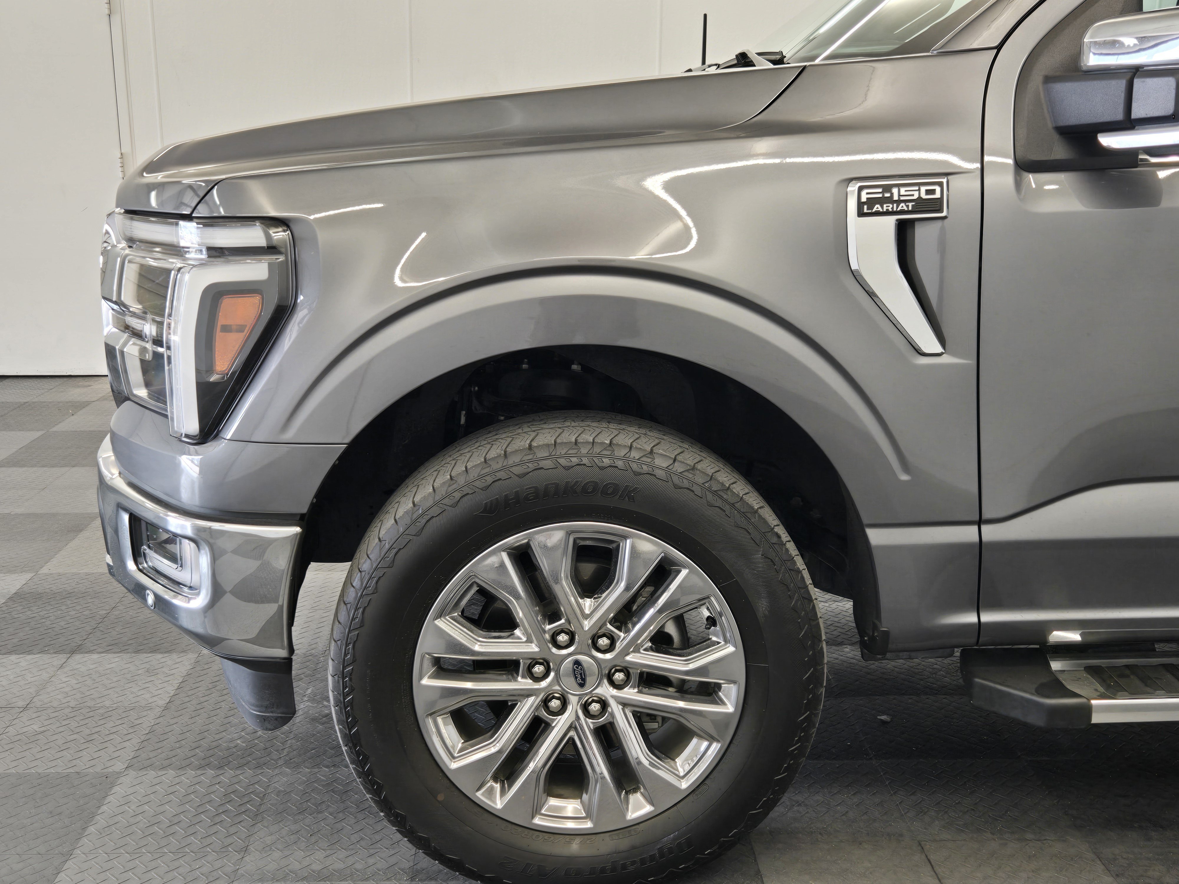 Certified 2024 Ford F150 Lariat w/ FX4 Off-Road Package AWD/4WD image 9