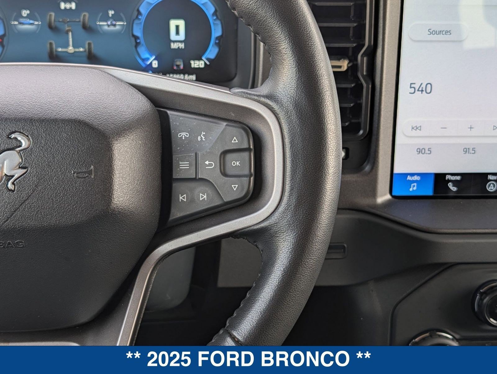 Certified 2025 Ford Bronco Badlands image 24
