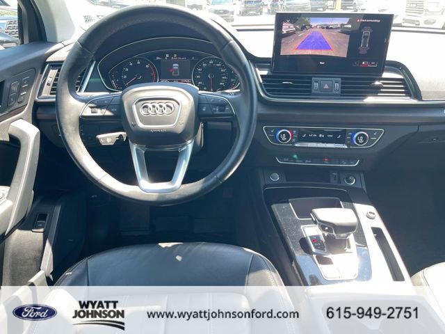 Used 2023 Audi Q5 2.0T Premium w/ Convenience Package AWD/4WD image 12