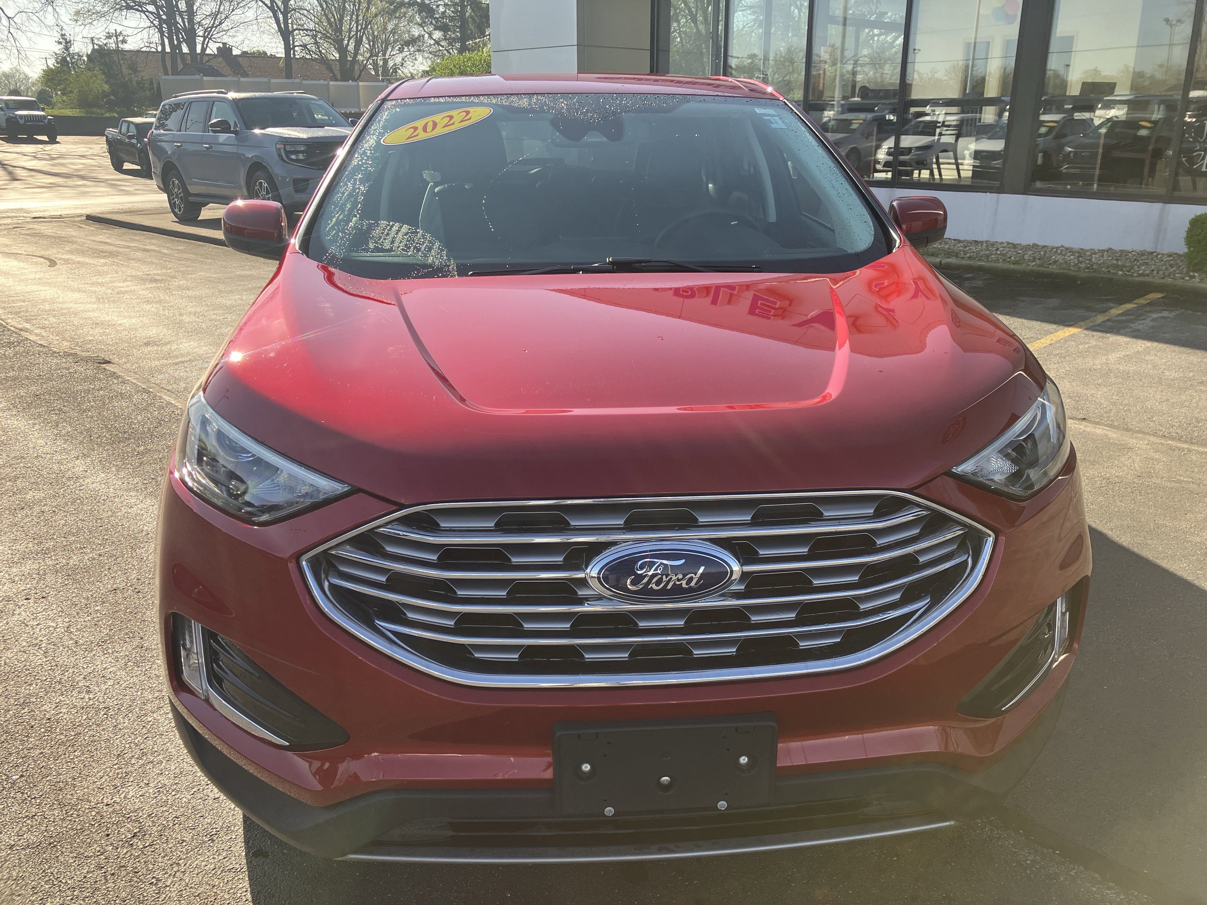 Certified 2022 Ford Edge SEL w/ Convenience Package AWD/4WD image 2