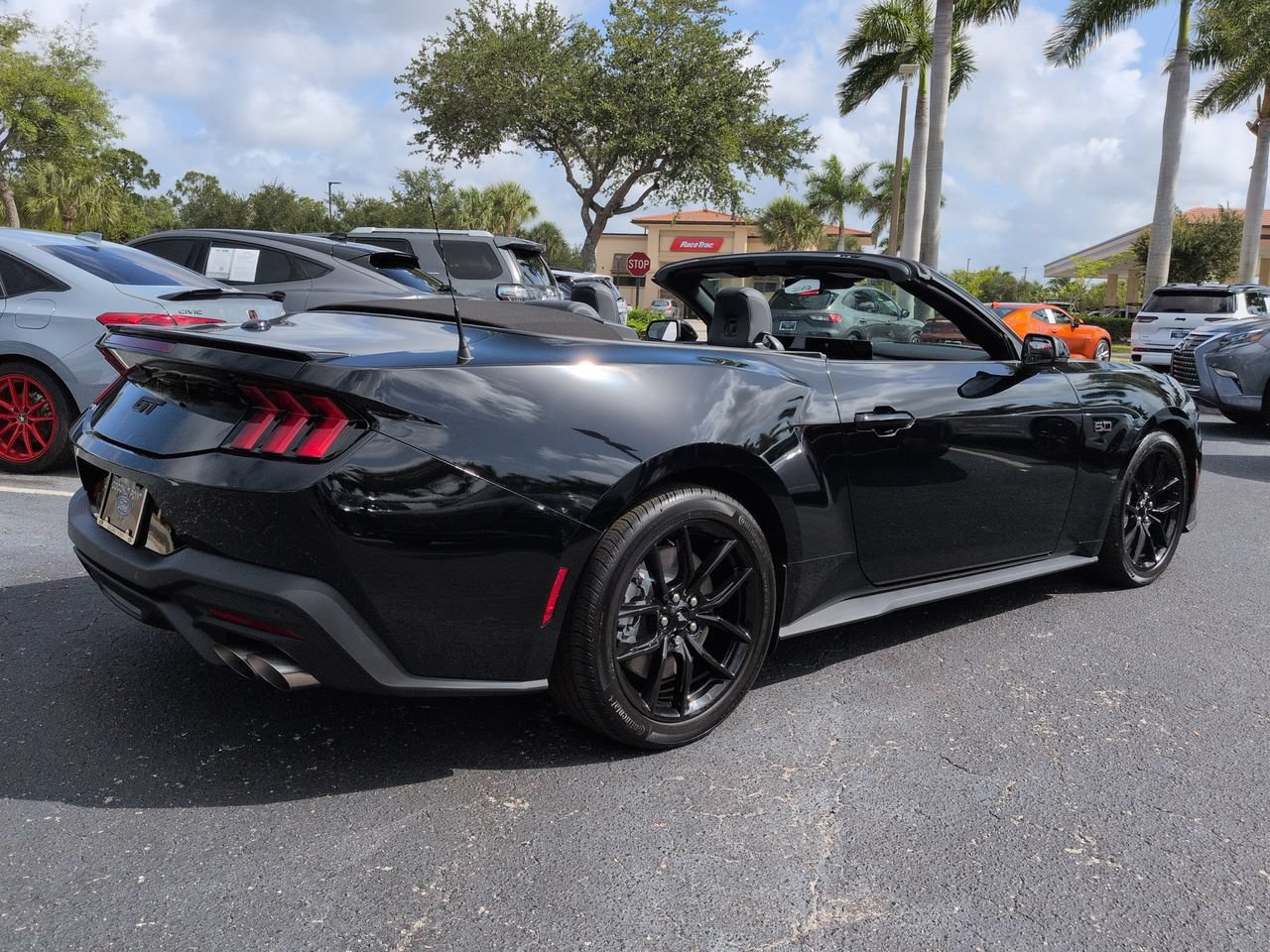 Certified 2025 Ford Mustang GT Premium RWD image 4
