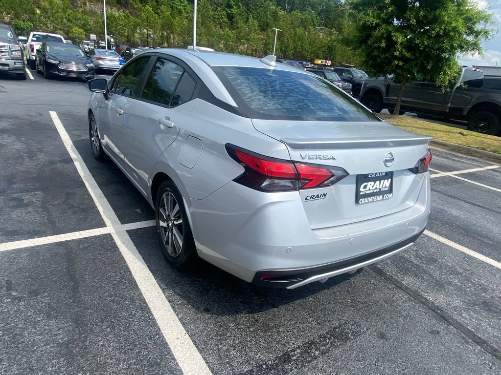 Used 2020 Nissan Versa SV FWD image 5