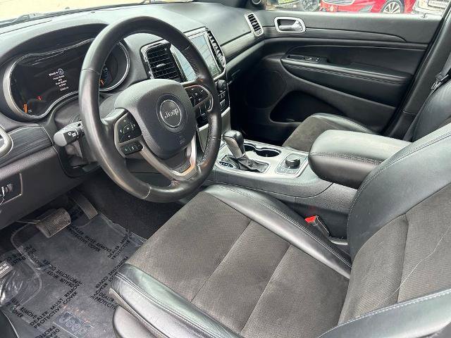 Used 2020 Jeep Grand Cherokee Altitude AWD/4WD image 10