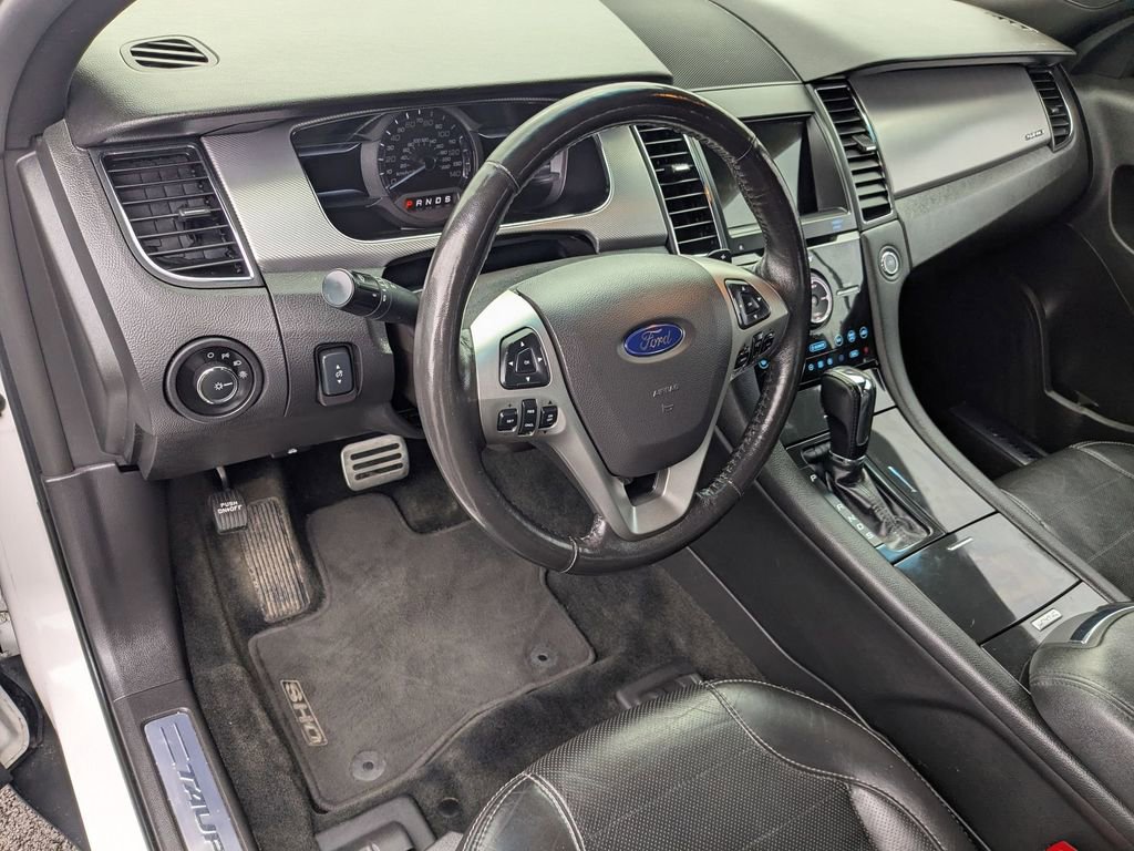 Certified 2018 Ford Taurus SHO image 10