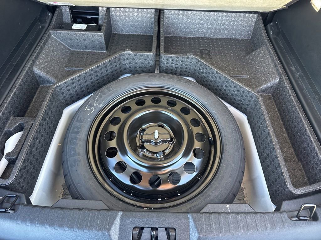 Certified 2019 Ford Edge SE w/ SE Fleet Driver's Package image 14