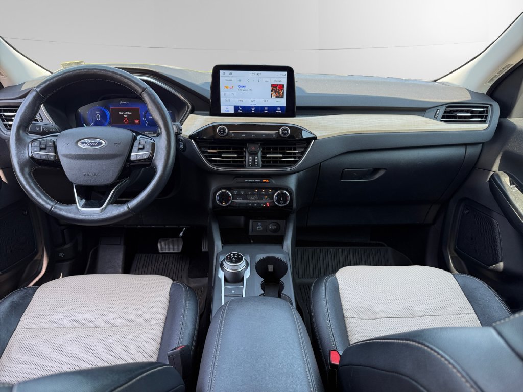 Certified 2022 Ford Escape Titanium w/ Titanium Elite Package AWD/4WD image 10