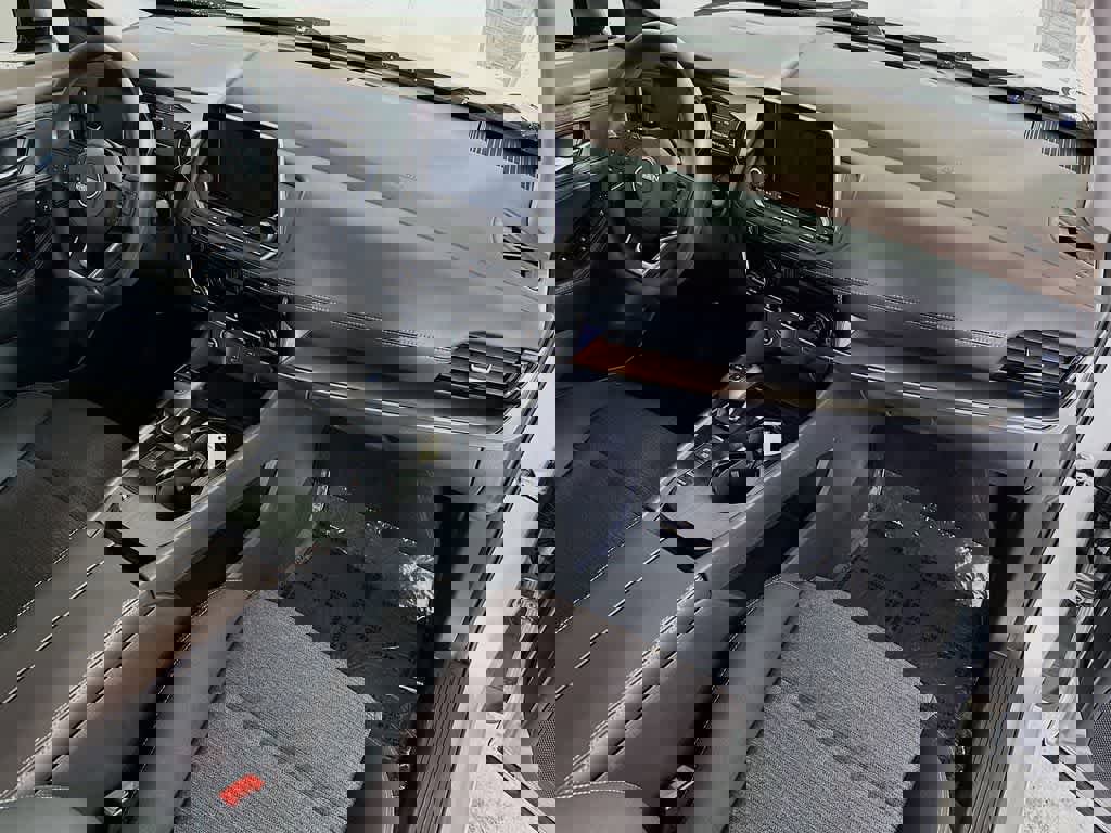 Used 2022 Nissan Rogue SV image 31