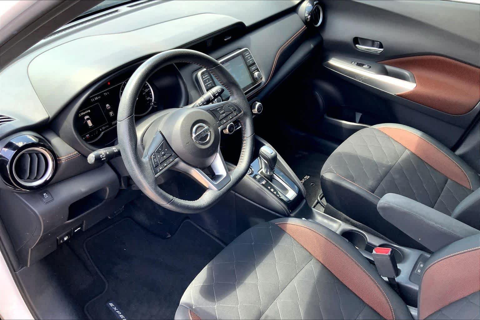Used 2019 Nissan Kicks SR FWD image 18