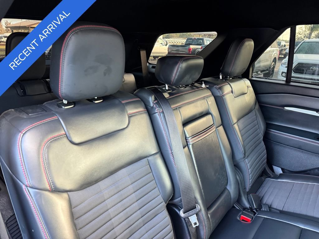Certified 2025 Ford Explorer ST-Line w/ Premium Package image 21