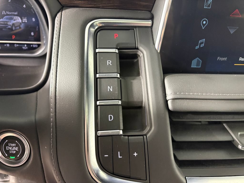 Used 2023 Chevrolet Tahoe Z71 w/ Luxury Package AWD/4WD image 21