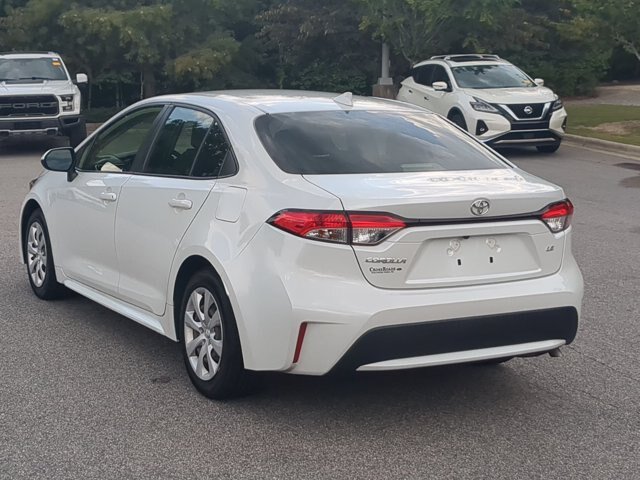 Used 2022 Toyota Corolla LE FWD image 6