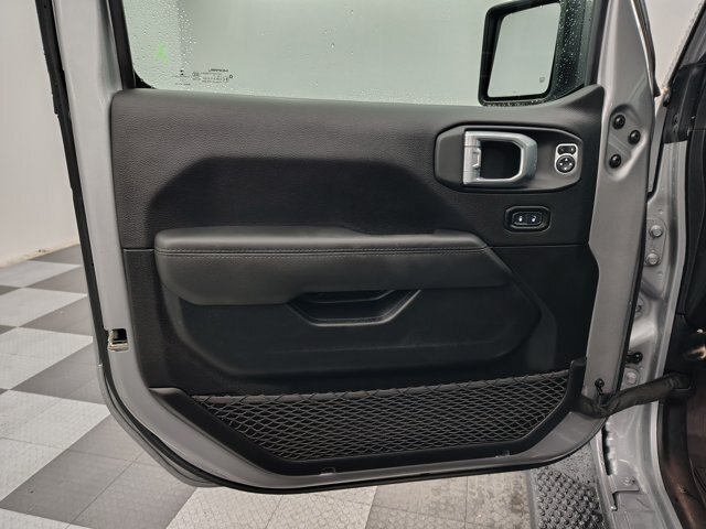 Used 2021 Jeep Wrangler Unlimited Sahara AWD/4WD image 21