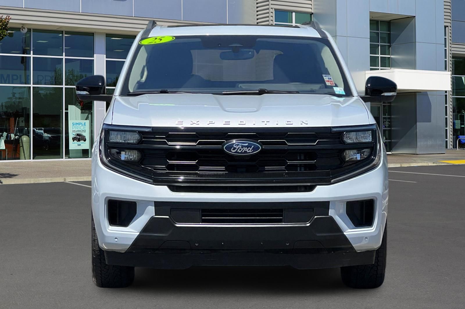 Certified 2025 Ford Expedition Active AWD/4WD image 5