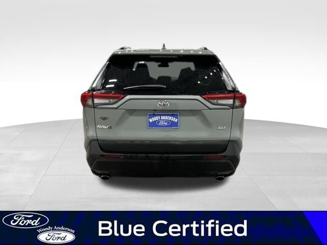 Used 2022 Toyota RAV4 XLE w/ Convenience Package image 6