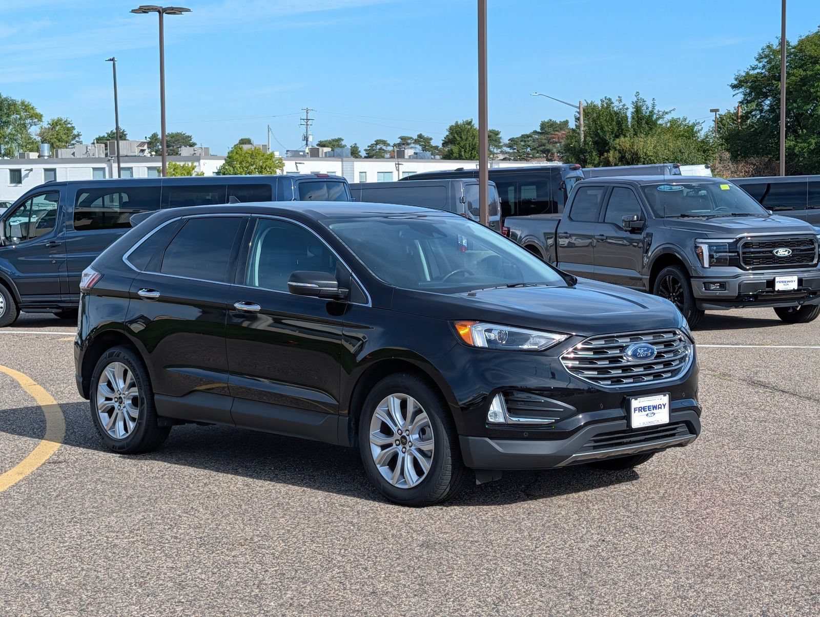 Certified 2023 Ford Edge Titanium AWD/4WD image 9