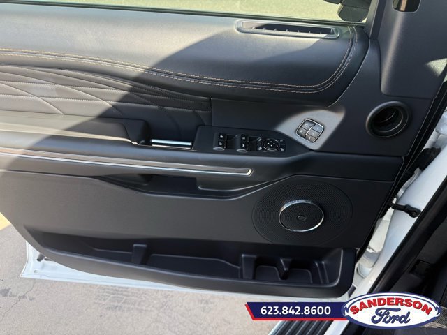 Certified 2023 Ford Expedition Platinum image 12