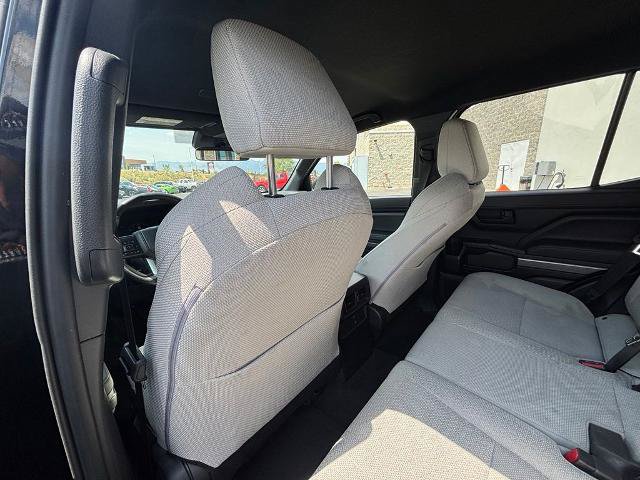 Used 2025 Toyota 4Runner SR5 AWD/4WD image 27