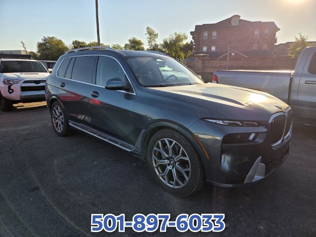 Used 2025 BMW X7 xDrive40i AWD/4WD image 3
