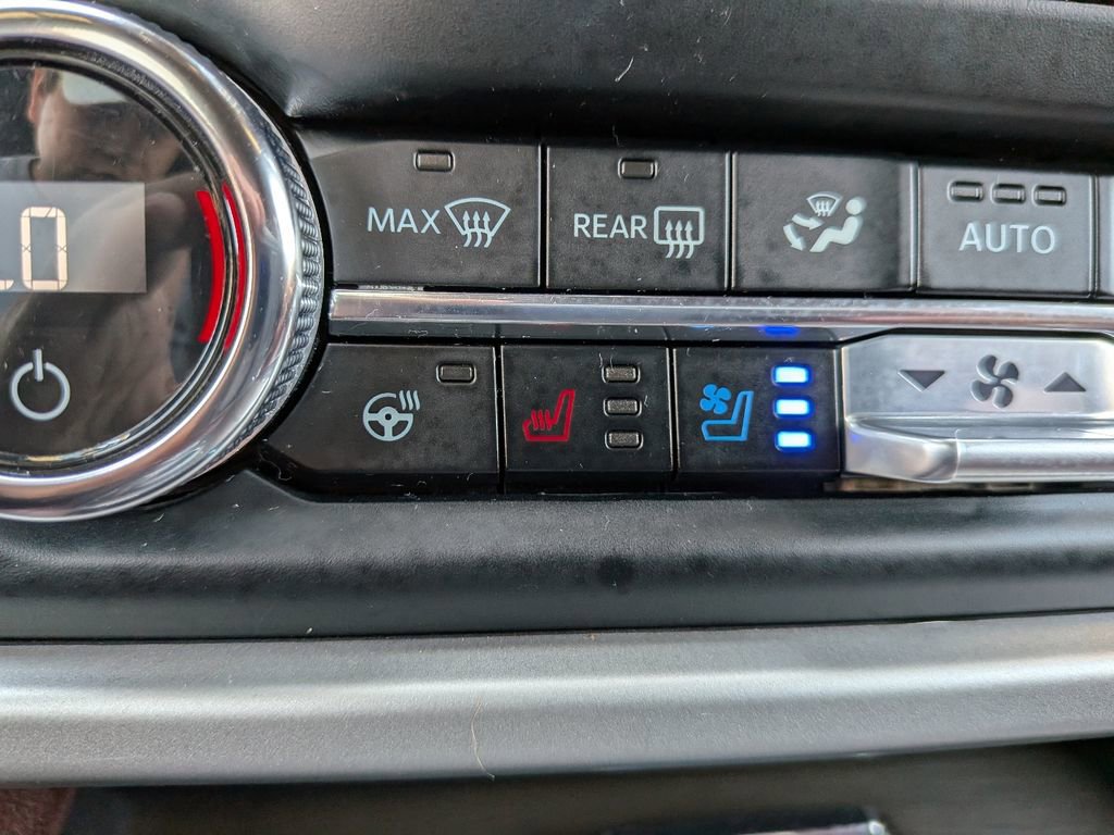 Certified 2023 Ford Expedition Limited image 27