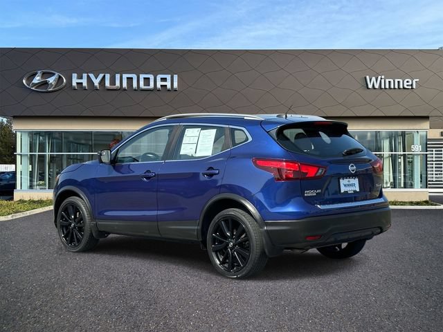 Used 2018 Nissan Rogue Sport SL w/ SL Premium Package AWD/4WD image 2