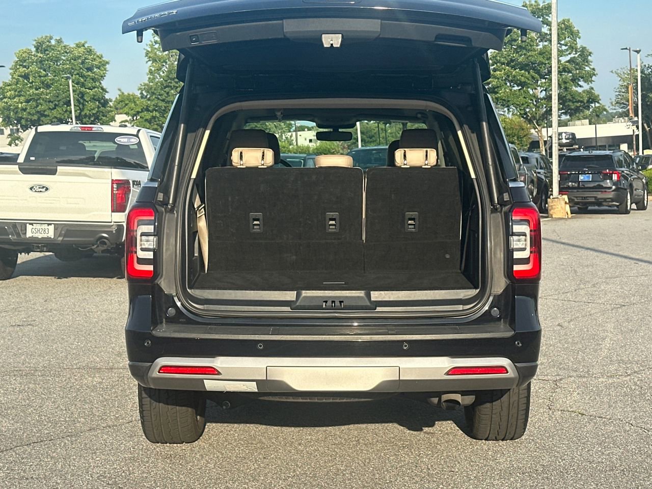Certified 2024 Ford Expedition Limited RWD image 18