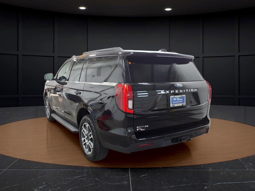 Certified 2025 Ford Expedition Active AWD/4WD image 2