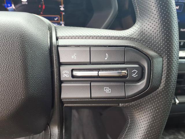 Used 2023 Chevrolet Colorado Trail Boss w/ Technology Package AWD/4WD image 9
