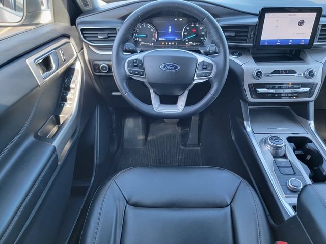 Certified 2023 Ford Explorer XLT w/ Equipment Group 202A AWD/4WD image 32