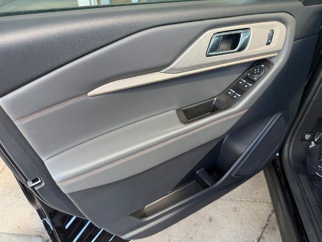 Certified 2025 Ford Explorer Active w/ Active Comfort Package AWD/4WD image 24