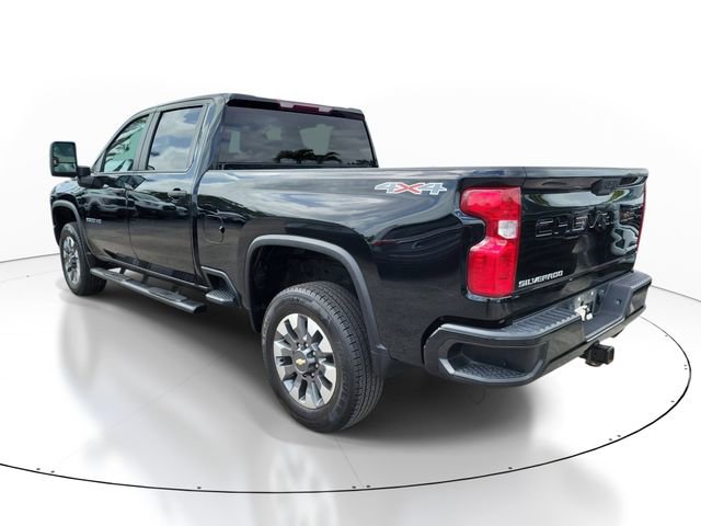 Used 2023 Chevrolet Silverado 2500 Custom w/ Custom Convenience Package image 3