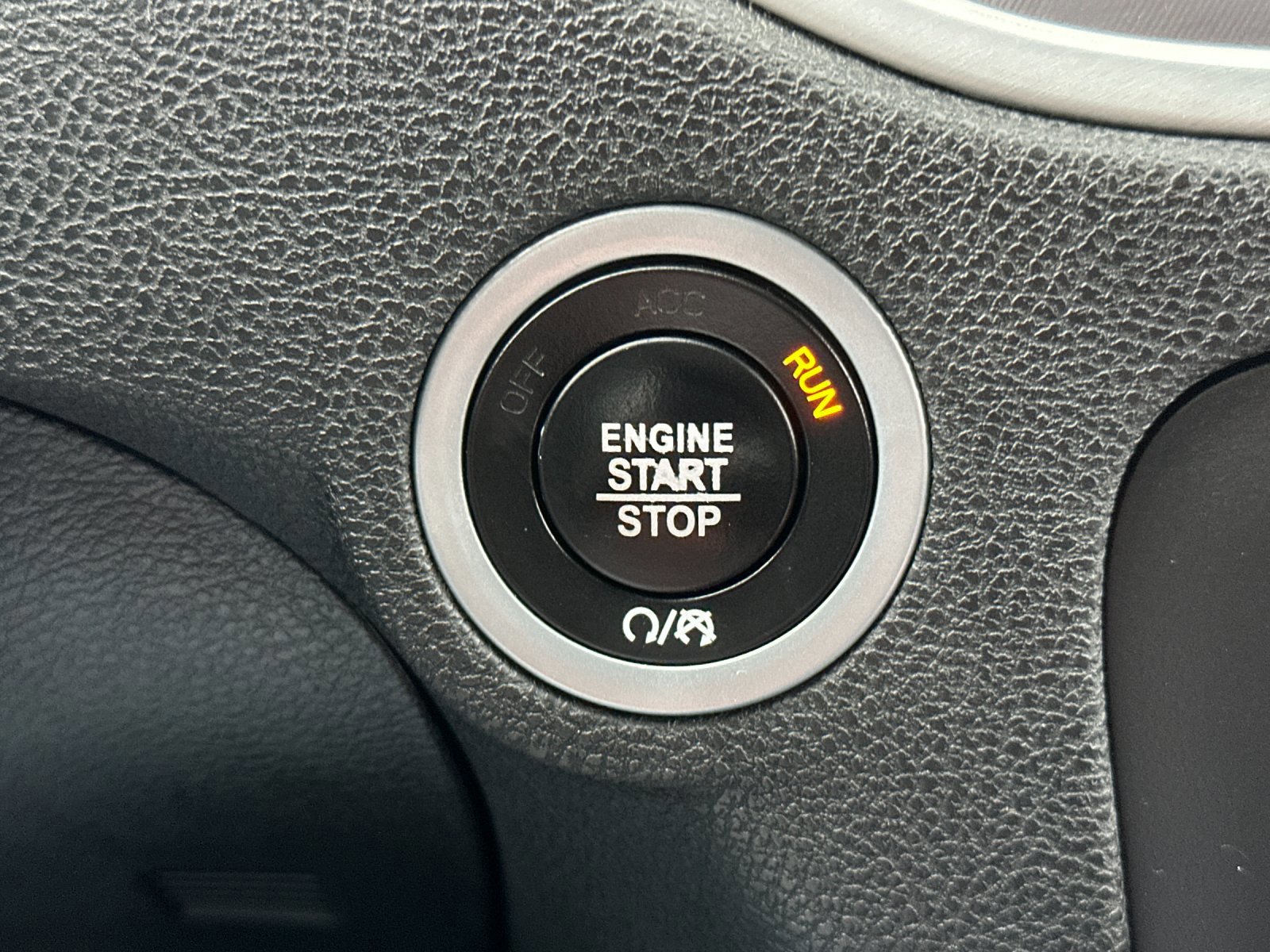 Used 2022 Dodge Charger SXT w/ Blacktop Package image 21