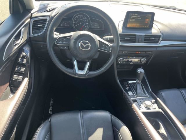 Used 2018 MAZDA MAZDA3 Touring FWD image 16