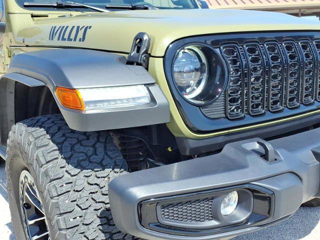 Used 2025 Jeep Wrangler Sport image 13