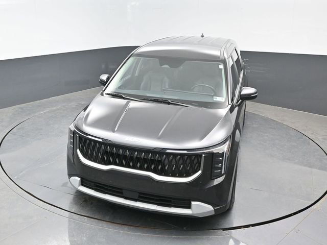Used 2025 Kia Carnival FWD image 19
