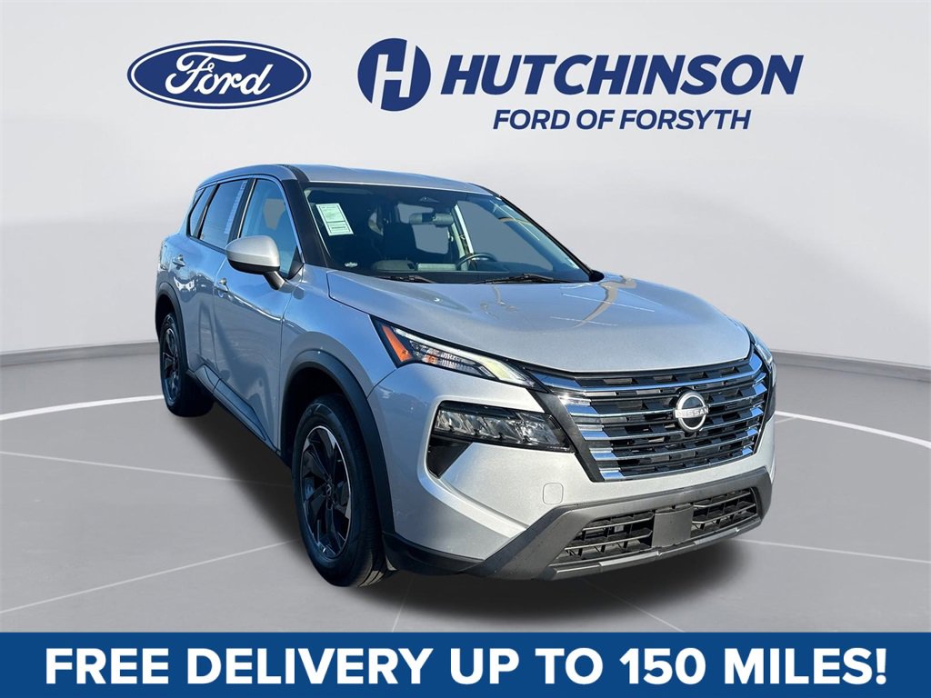 Used 2024 Nissan Rogue SV image 1