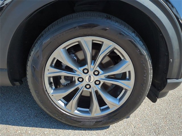Certified 2022 Ford Explorer XLT w/ Equipment Group 202A image 11
