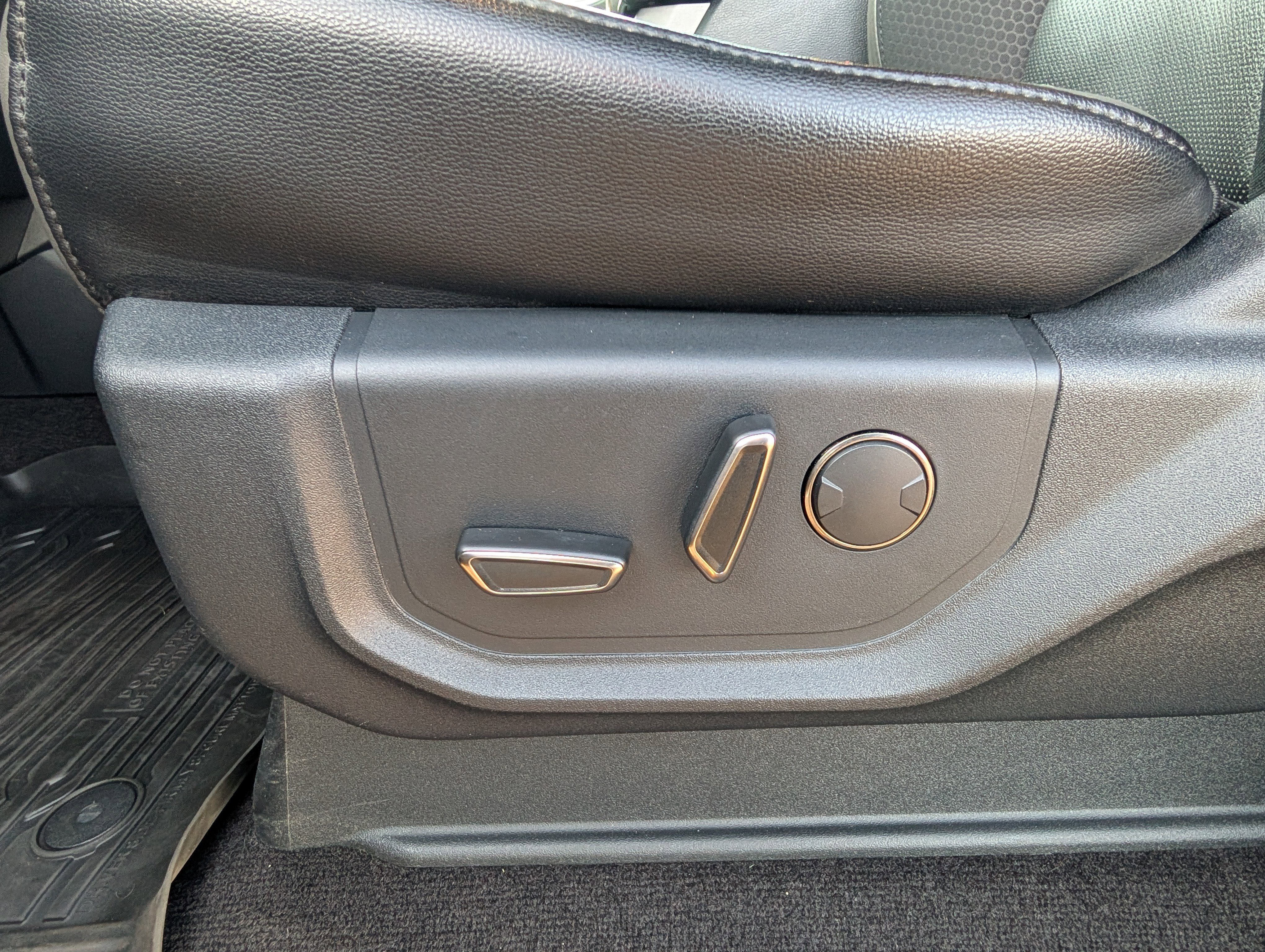 Certified 2020 Ford F150 Raptor w/ Equipment Group 802A Luxury image 21