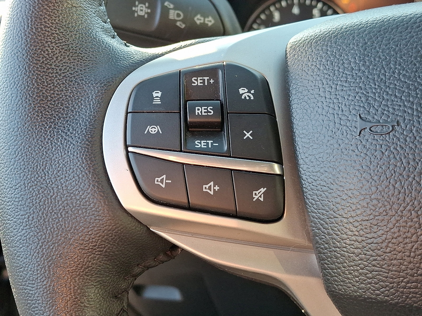 Certified 2023 Ford Explorer XLT w/ Equipment Group 202A image 23