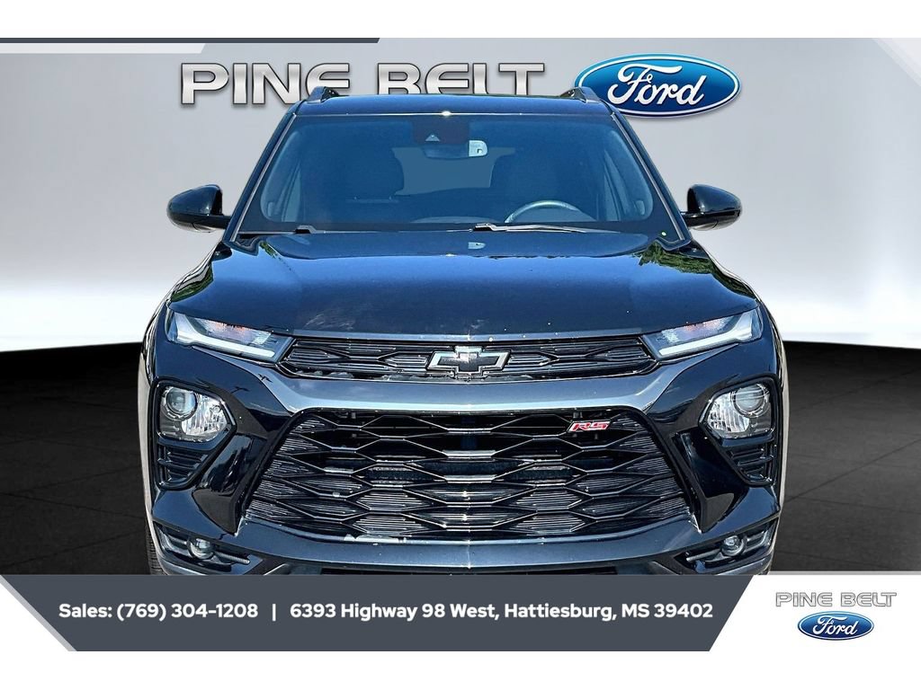 Used 2022 Chevrolet TrailBlazer RS w/ Convenience Package FWD image 3