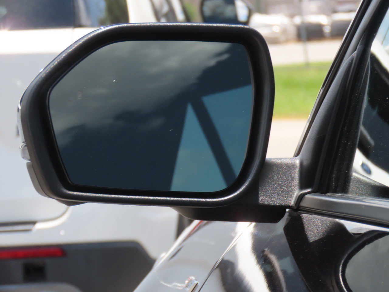 Certified 2025 Ford Explorer ST-Line AWD/4WD image 19