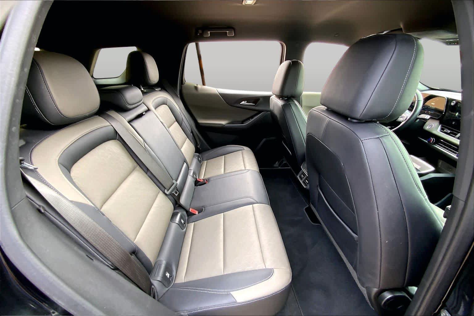 Used 2025 Chevrolet Equinox LT w/ Convenience Package II FWD image 20
