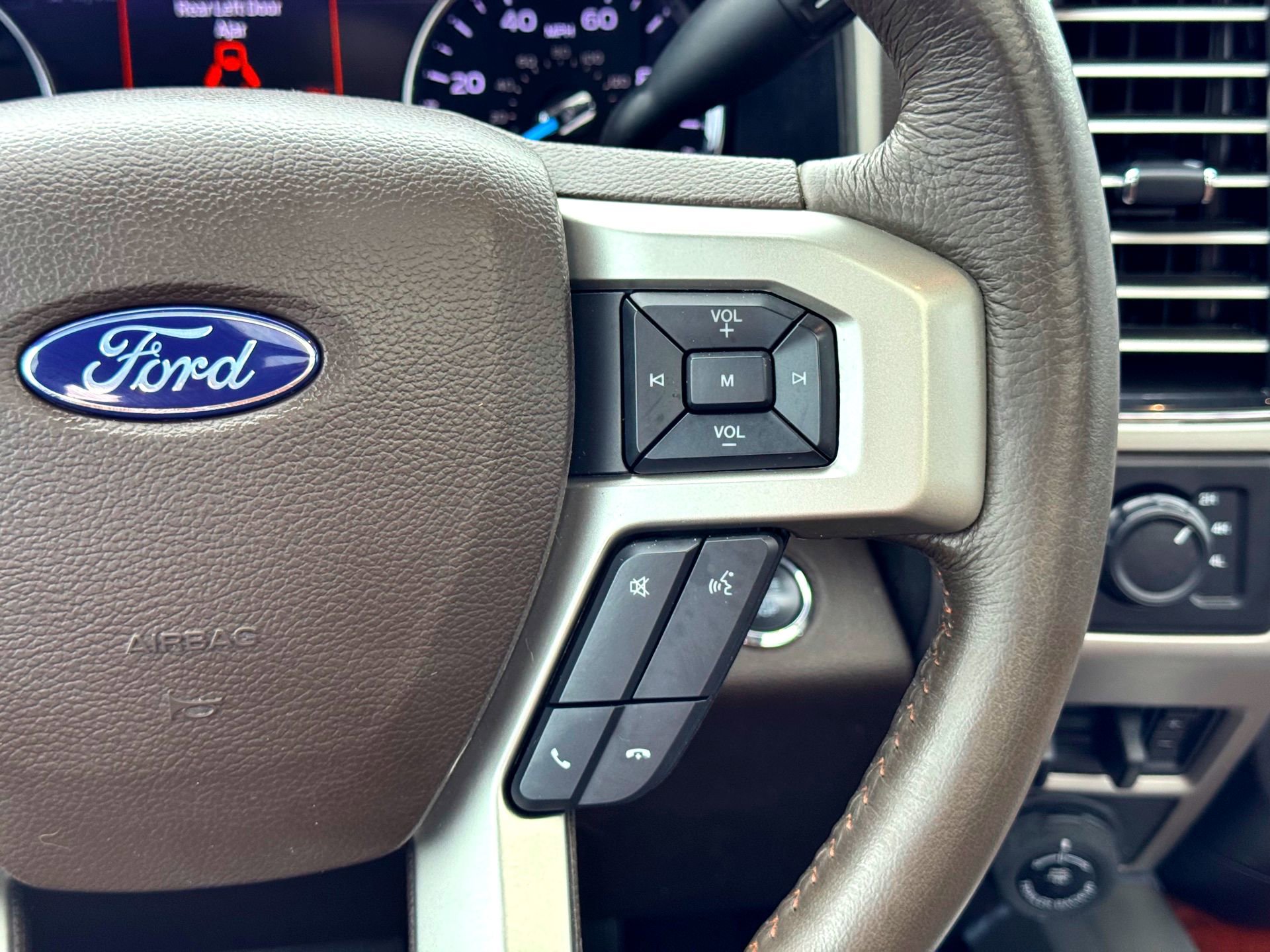 Certified 2020 Ford F250 King Ranch w/ King Ranch Ultimate Package AWD/4WD image 24