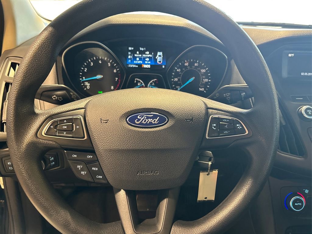 Certified 2018 Ford Focus SE w/ SE Appearance Package FWD image 27