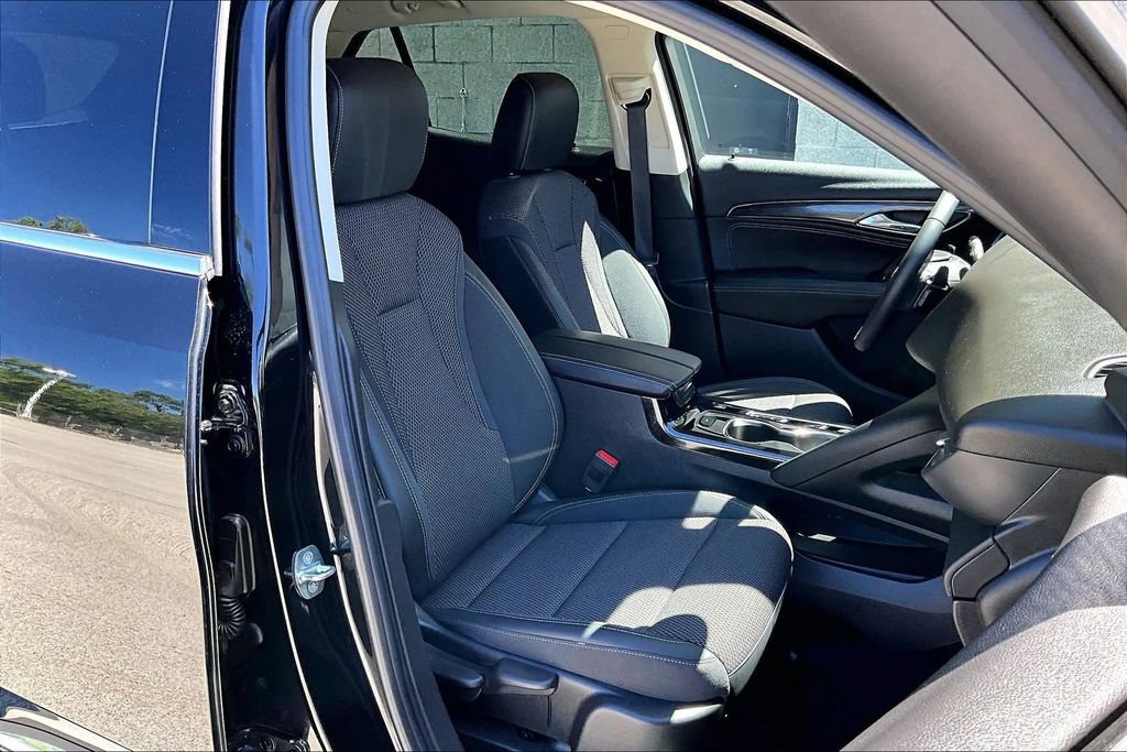 Used 2023 Buick Envision Preferred FWD image 7